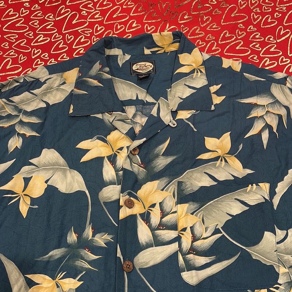 Tommy Bahama Men’s Beautiful Camp Shirt. Mint Condition - Picture 3 of 6